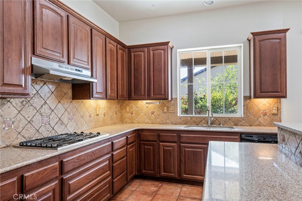 39161 Shree Road Temecula, CA 92591 - Photo 16 of 40