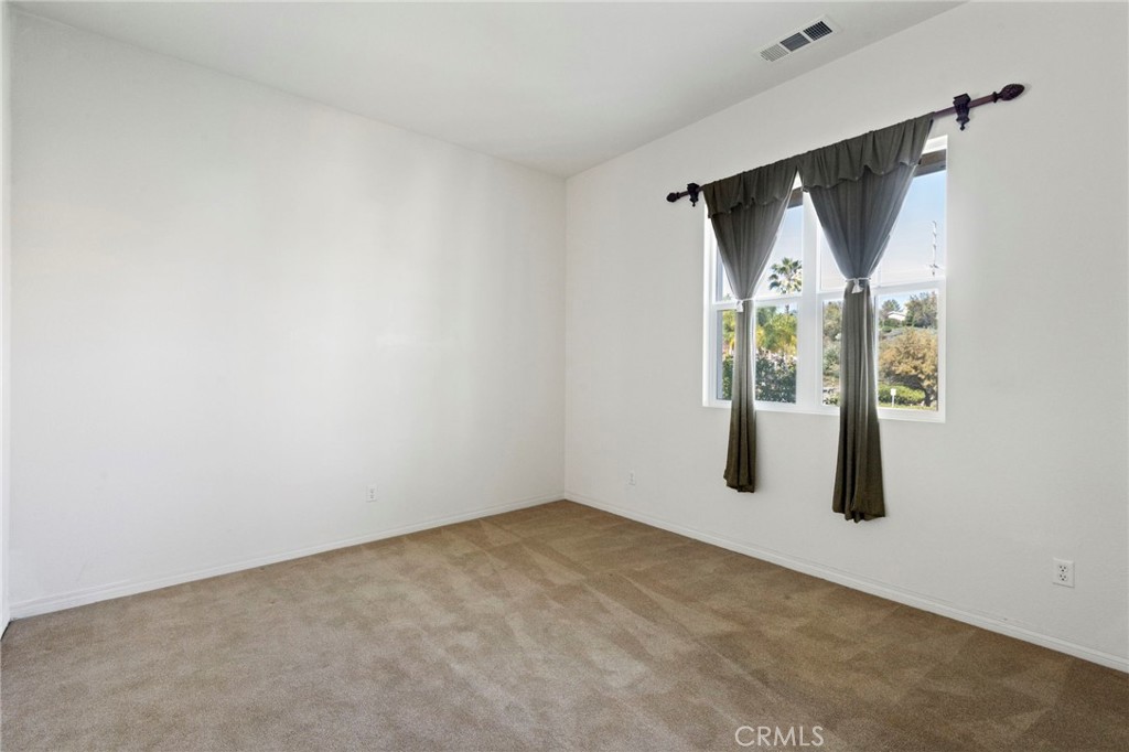 39161 Shree Road Temecula, CA 92591 - Photo 5 of 40
