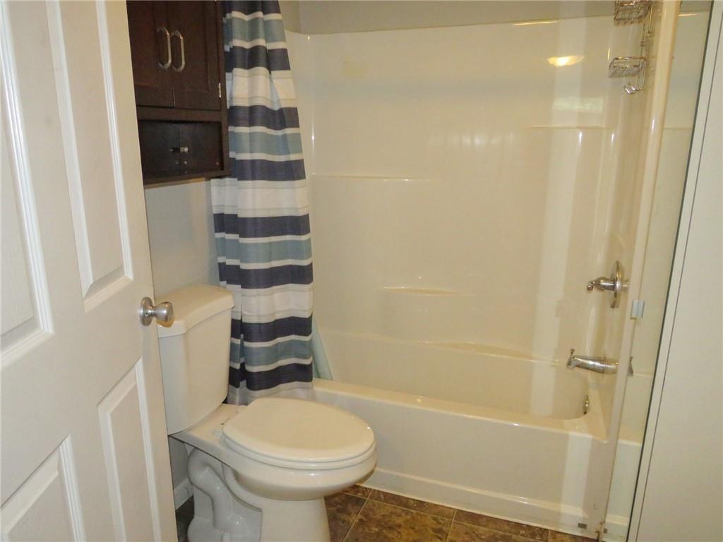 1337 Nine Eighty Road Canonsburg, PA 15317 - Photo 7 of 23