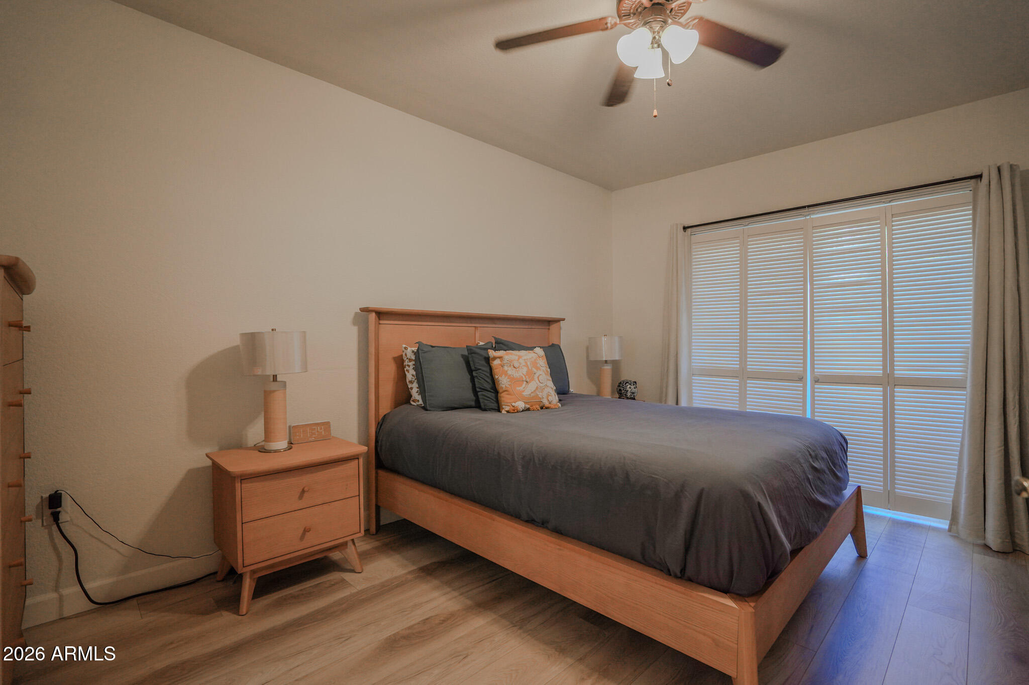 10410 North Cave Creek Road, Unit 1111 Phoenix, AZ 85020 - Photo 10 of 21 DSC01014