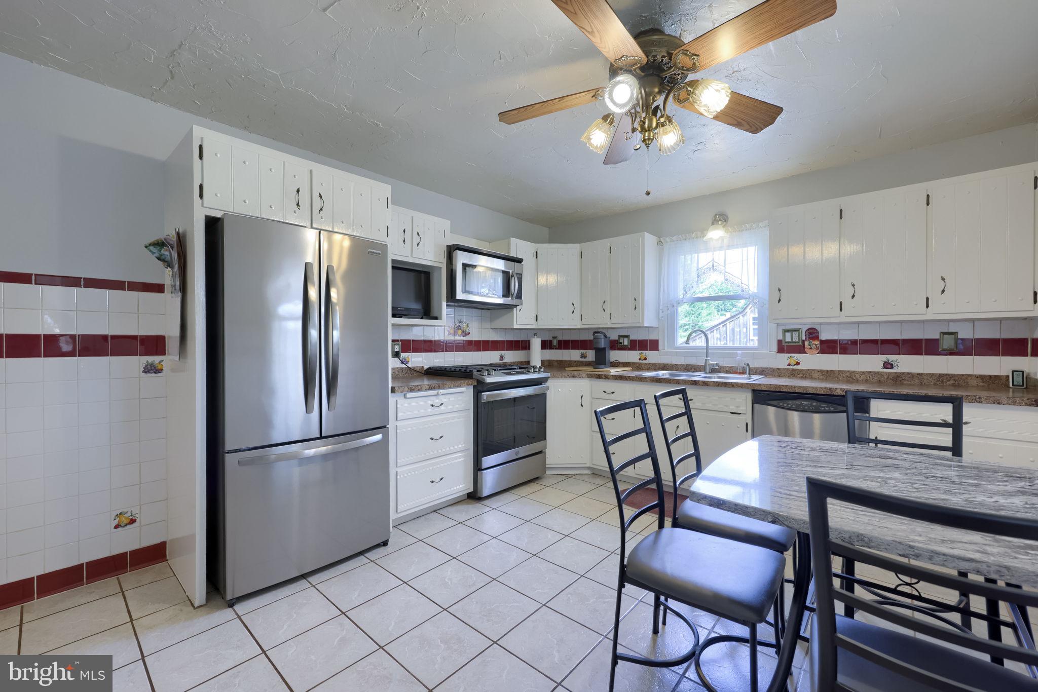 17 South Elm Street Lititz, PA 17543 - Photo 12 of 33