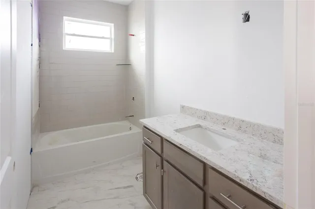 a view of a yard with road