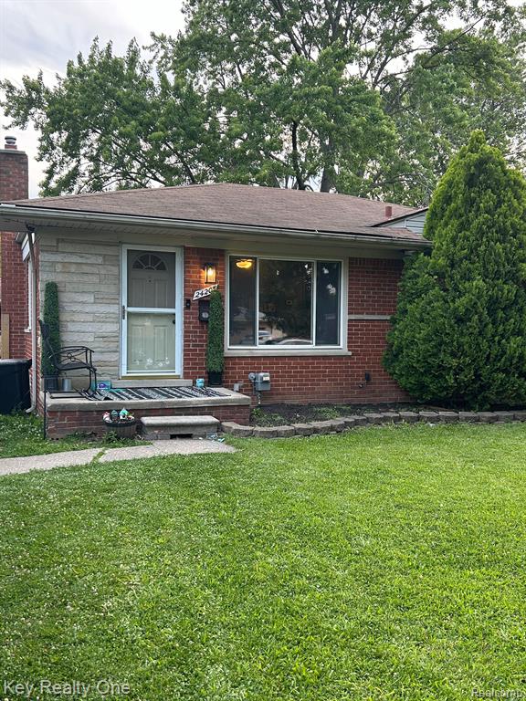 24205 Prairie Lane Warren, MI 48089 - Photo 2 of 15