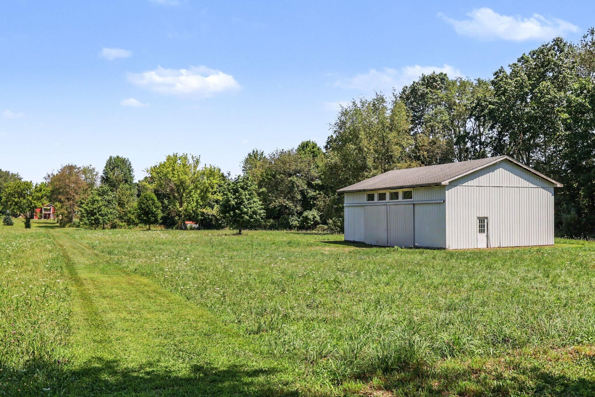 10064 Love Road Bellevue, MI 49021 - Photo 33 of 44 Pole Barn #2
