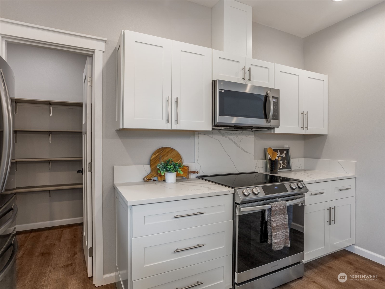 5739 Kirsop Road Southwest Tumwater, WA 98512 - Photo 5 of 36 Gallery Image 5