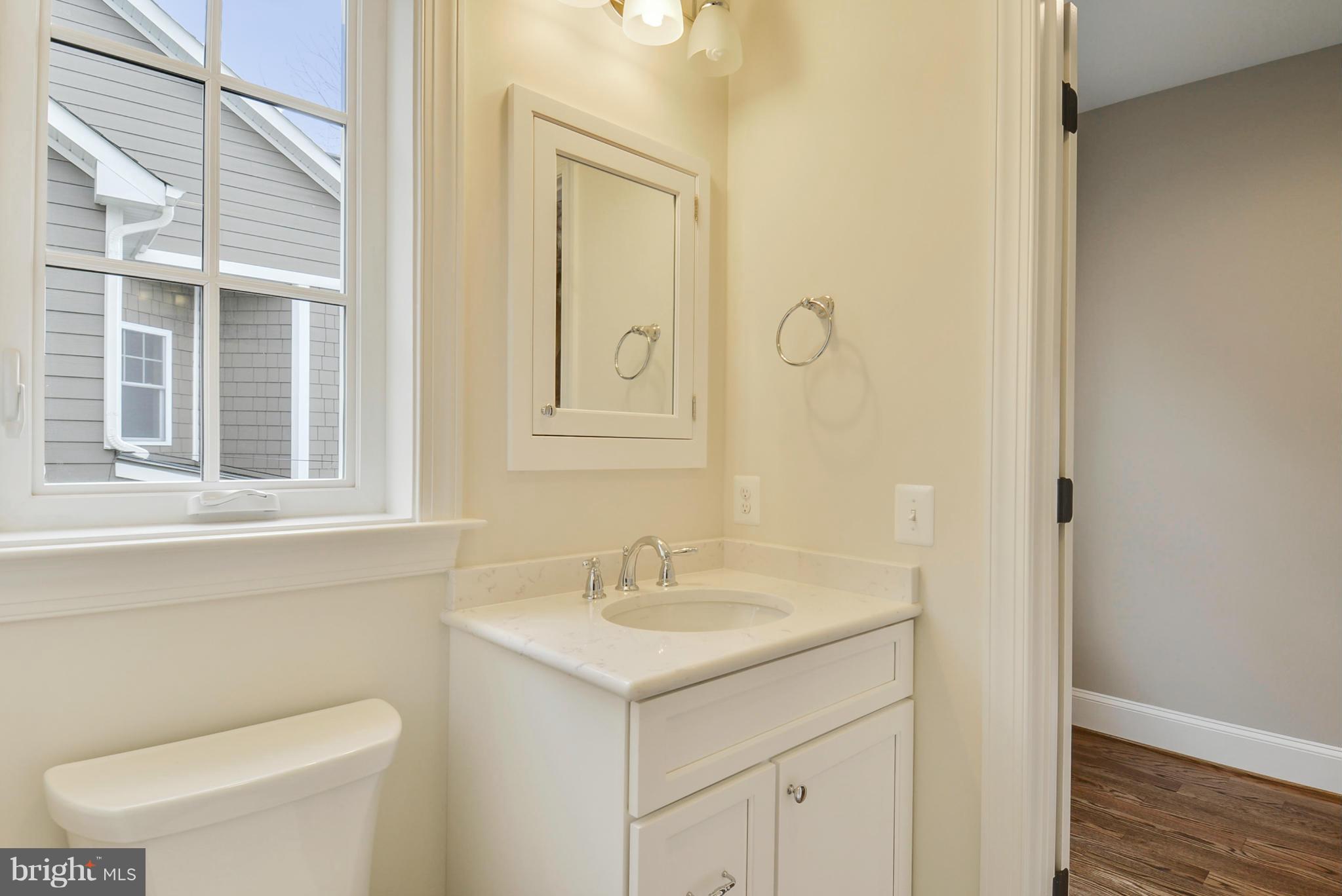 5806 Ipswich Road Bethesda, MD 20814 - Photo 17 of 30 Bath