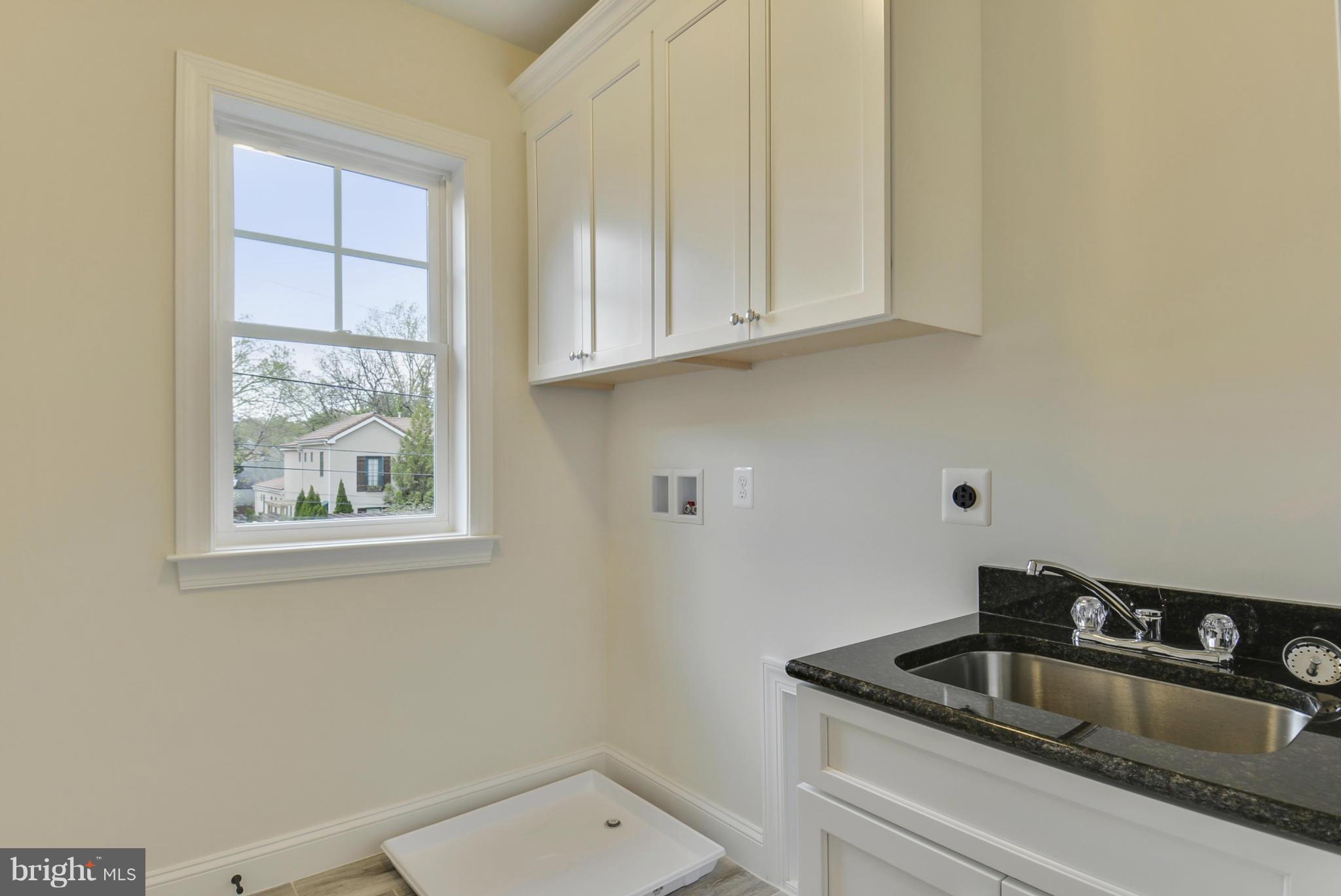 5806 Ipswich Road Bethesda, MD 20814 - Photo 23 of 30 Laundry Room