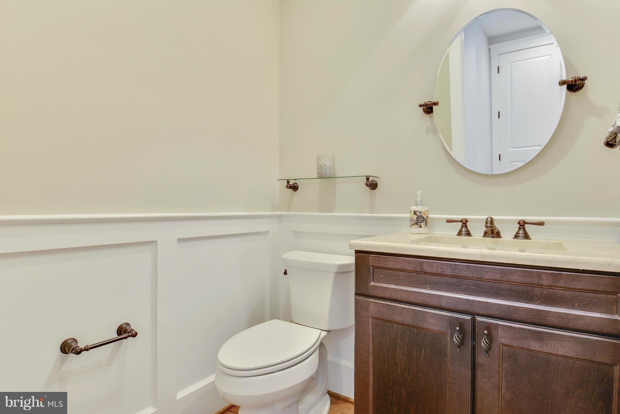 5806 Ipswich Road Bethesda, MD 20814 - Photo 10 of 30 Powder Room