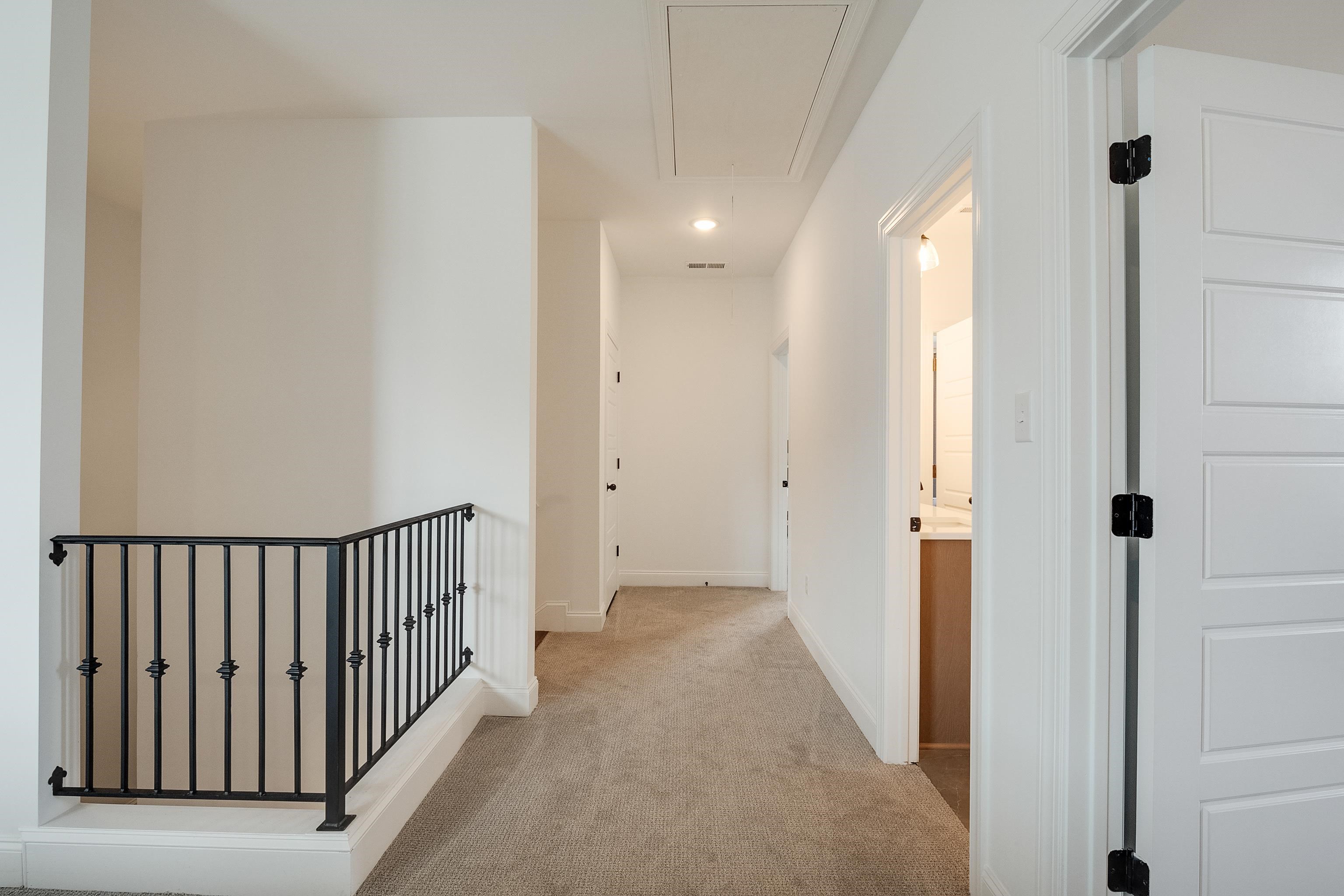 964 Collierville Arlington Road Collierville, TN 38017 - Photo 27 of 40 a view of a hallway with entryway door