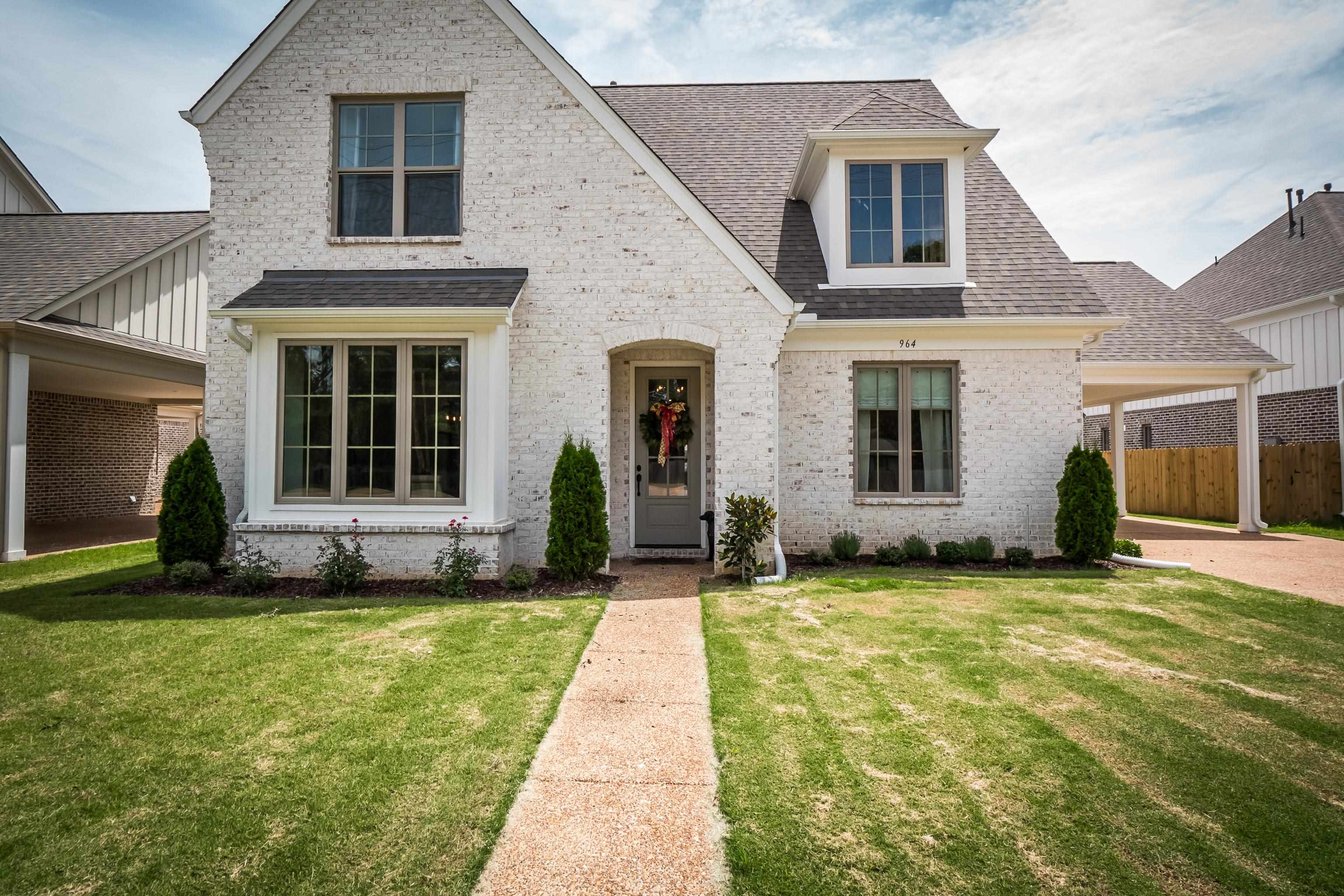 964 Collierville Arlington Road Collierville, TN 38017 - Photo 3 of 40 a view of a house with a yard