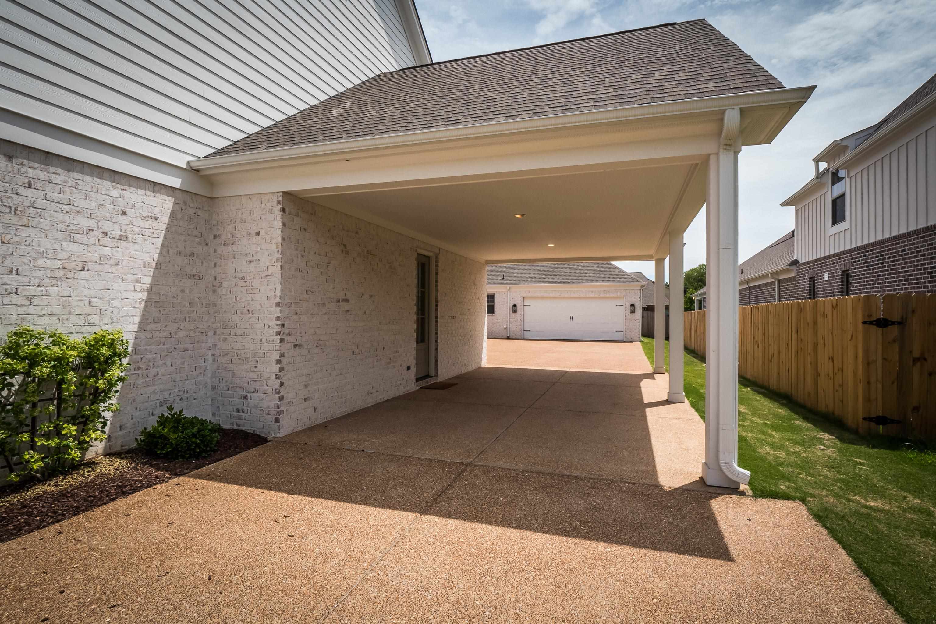 964 Collierville Arlington Road Collierville, TN 38017 - Photo 37 of 40 a view of backyard of a house