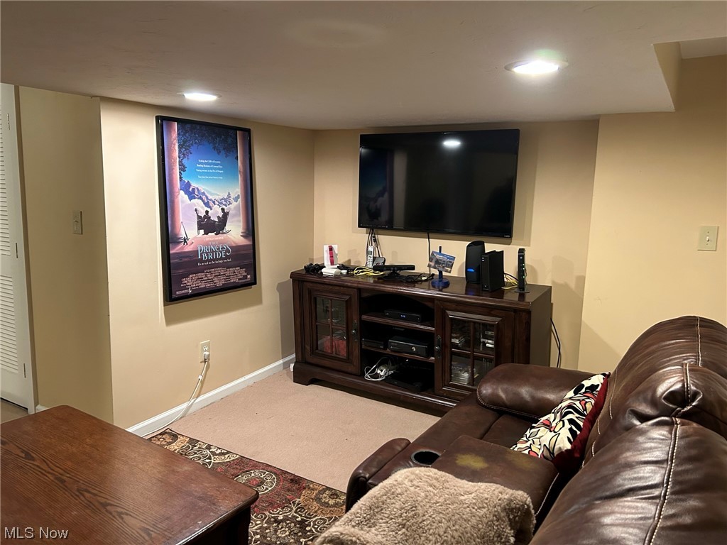 16010 Chadbourne Road Cleveland, OH 44120 - Photo 25 of 33