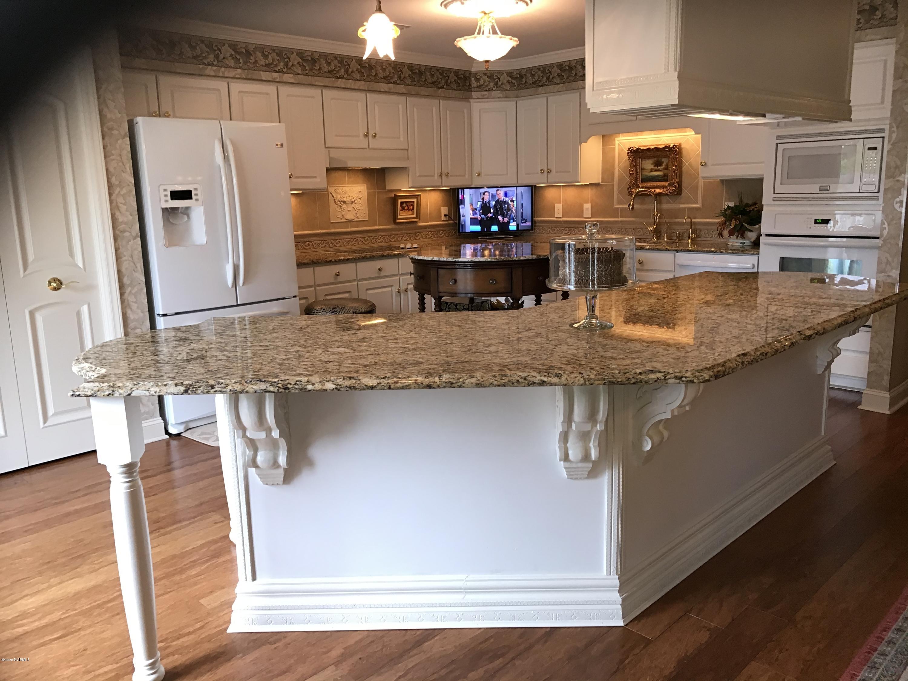 1908 Quail Ridge Road, Unit J Greenville, NC 27858 - Photo 13 of 55 IMG_1140