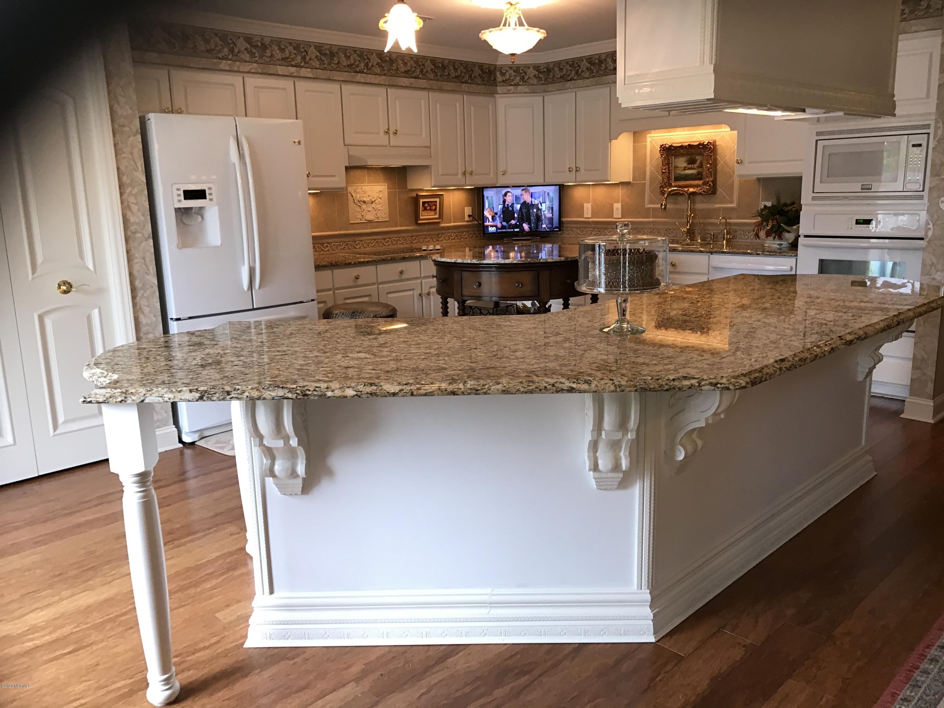 1908 Quail Ridge Road, Unit J Greenville, NC 27858 - Photo 14 of 55 IMG_1141