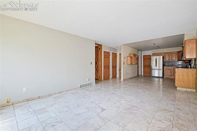 644 Red Cliff Road Colorado Springs, CO 80906 - Photo 11 of 38