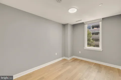 $549,900 | 37 L Street Southeast, Unit 301, Washington, DC 20003