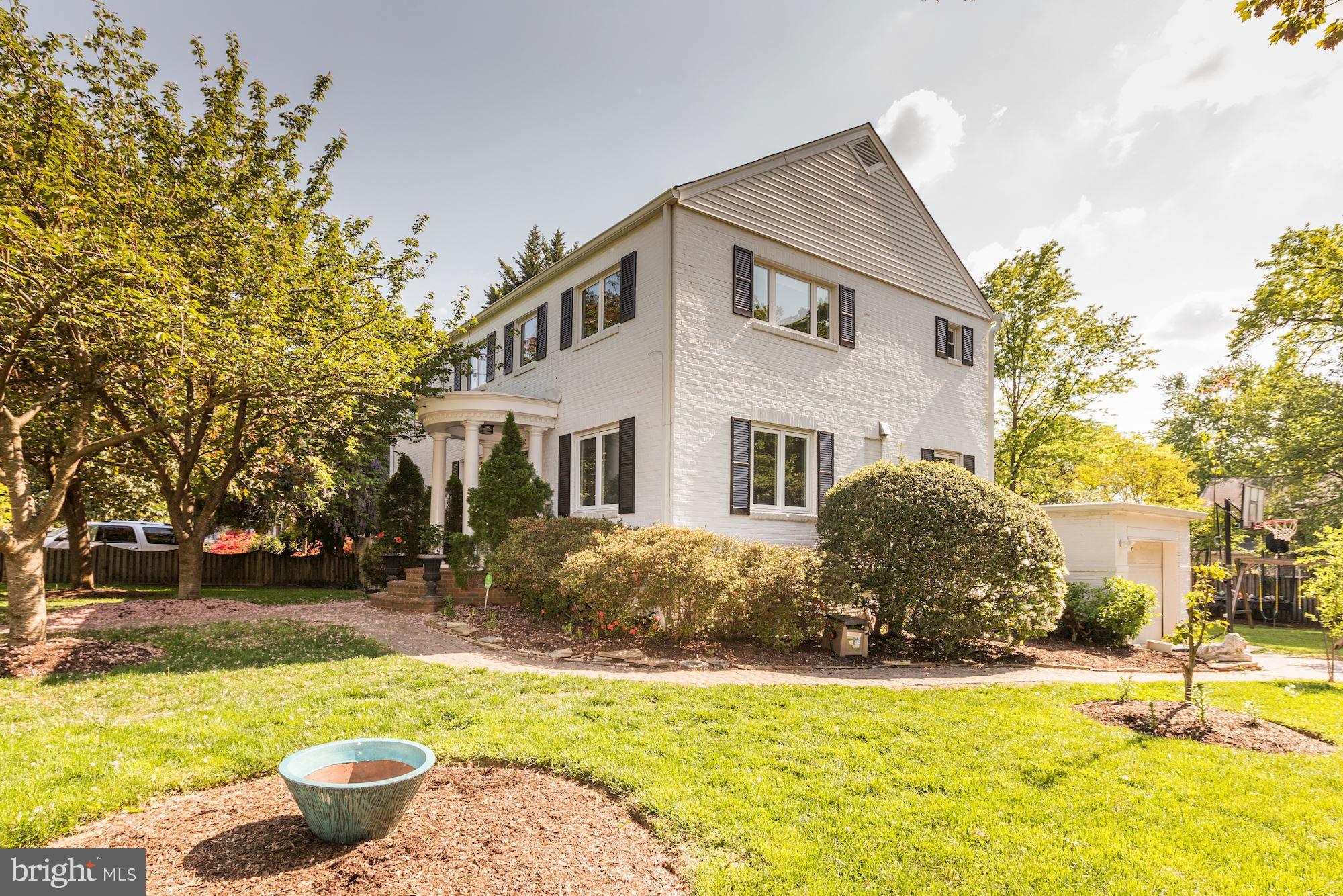 2810 Farm Road Alexandria, VA 22302 - Photo 1 of 30 Exterior (Front)