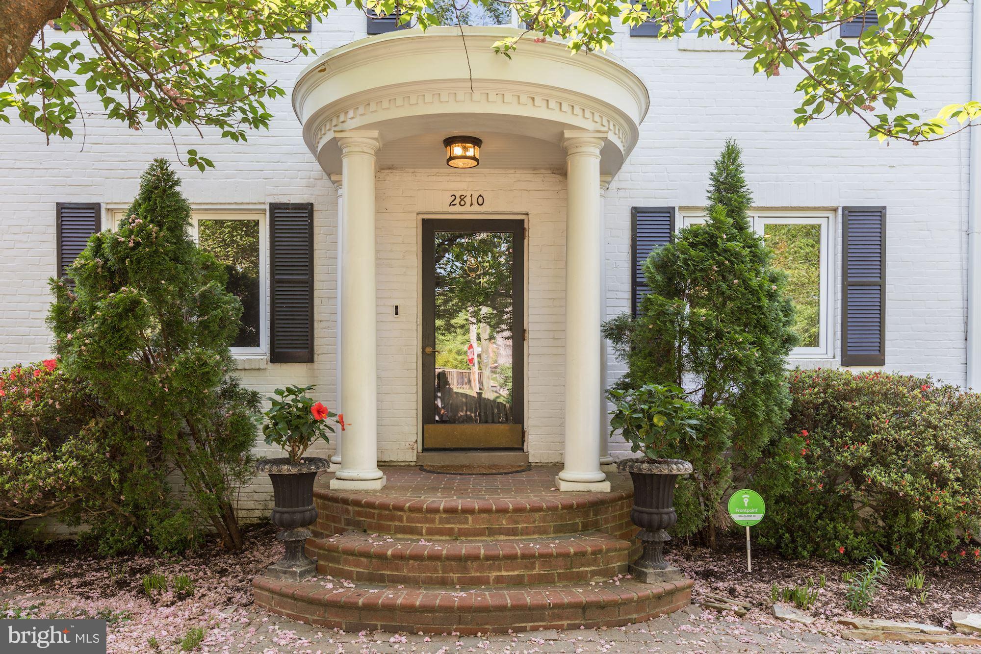 2810 Farm Road Alexandria, VA 22302 - Photo 2 of 30 Exterior (General)