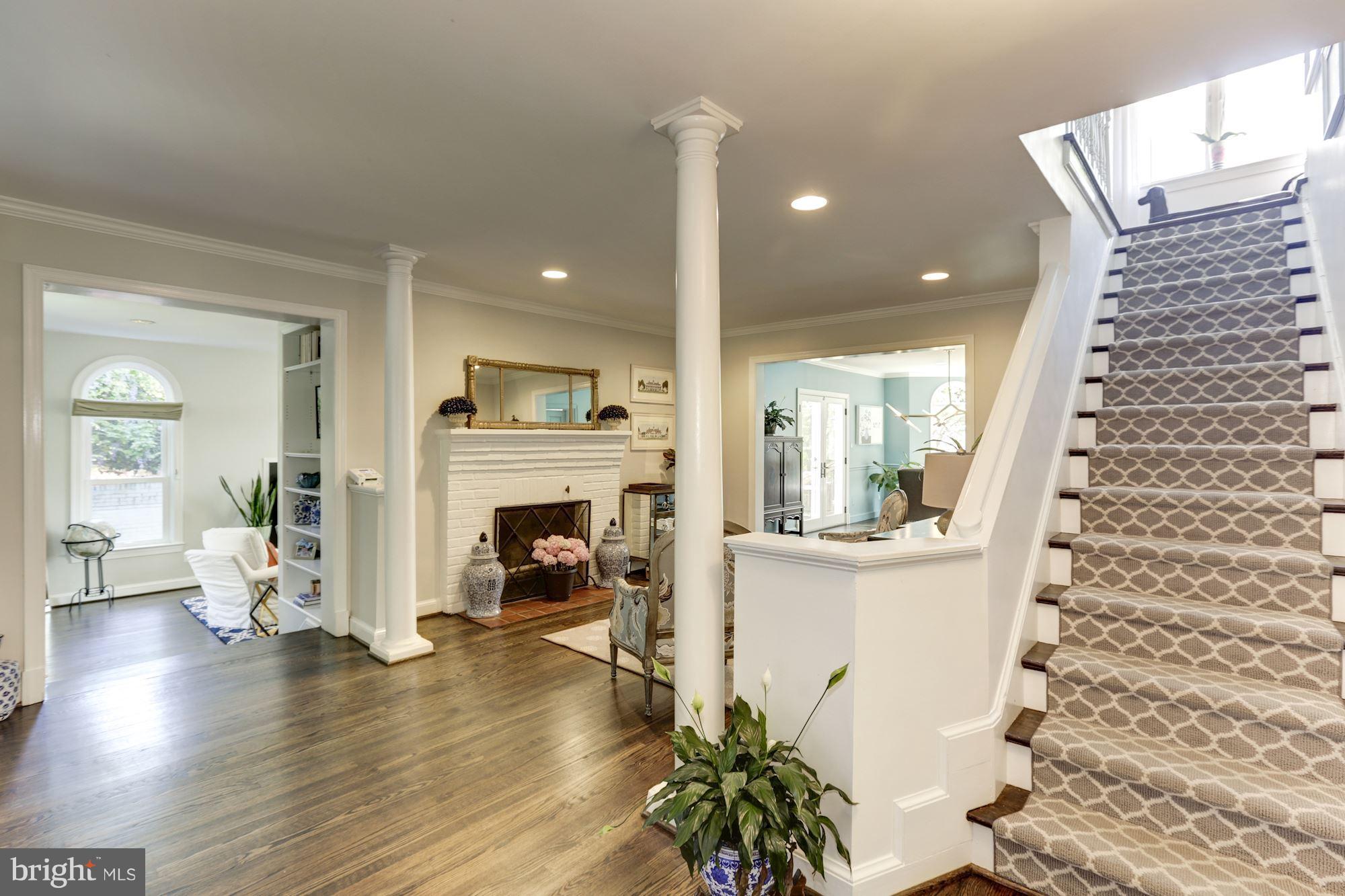 2810 Farm Road Alexandria, VA 22302 - Photo 3 of 30 Interior (General)
