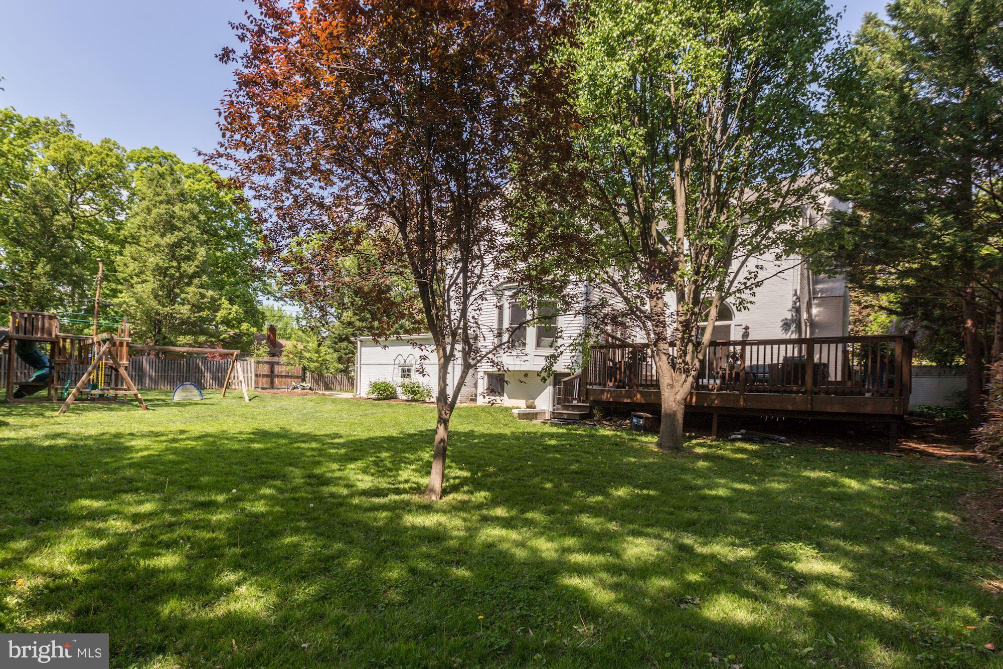 2810 Farm Road Alexandria, VA 22302 - Photo 28 of 30 Exterior (Rear)