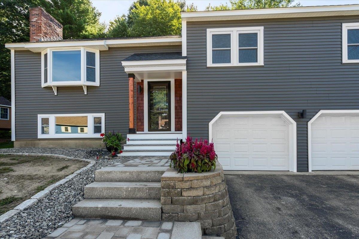 21 Spindlewick Drive Nashua, NH 03062 - Photo 3 of 35