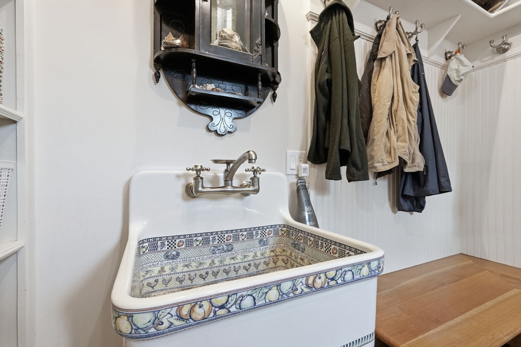 281 Leverett Road Amherst, MA 01002 - Photo 21 of 42 Gallery Image 21