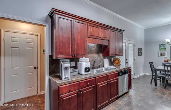 $259,900 | 125 Whispering Oaks Crossing, Pearl, MS 39208