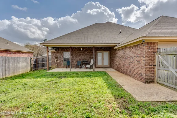 $259,900 | 125 Whispering Oaks Crossing, Pearl, MS 39208