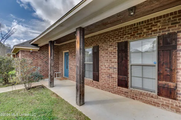 $259,900 | 125 Whispering Oaks Crossing, Pearl, MS 39208