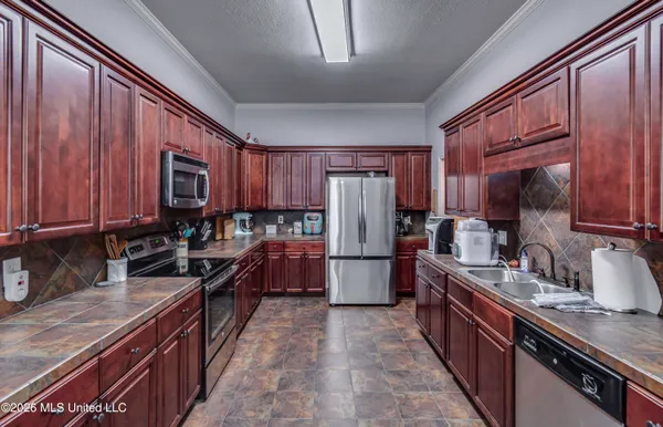 $259,900 | 125 Whispering Oaks Crossing, Pearl, MS 39208