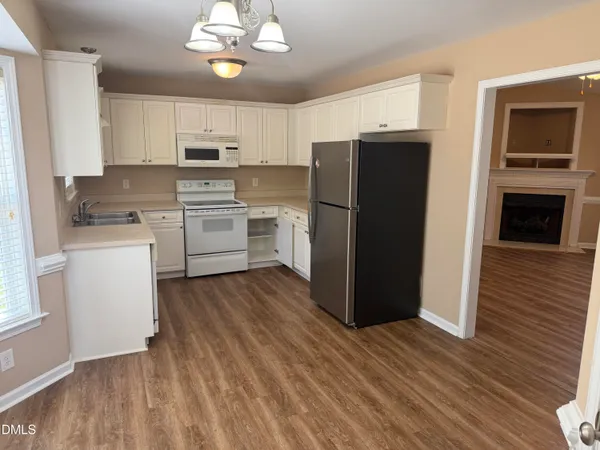 $1,750 | 313 Opal Lane, Clayton, NC 27520