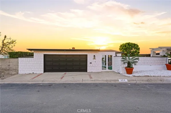 $9,950 | 424 Mendoza Terrace, Corona del Mar, CA 92625