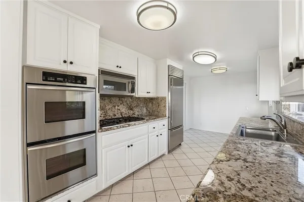 $9,950 | 424 Mendoza Terrace, Corona del Mar, CA 92625