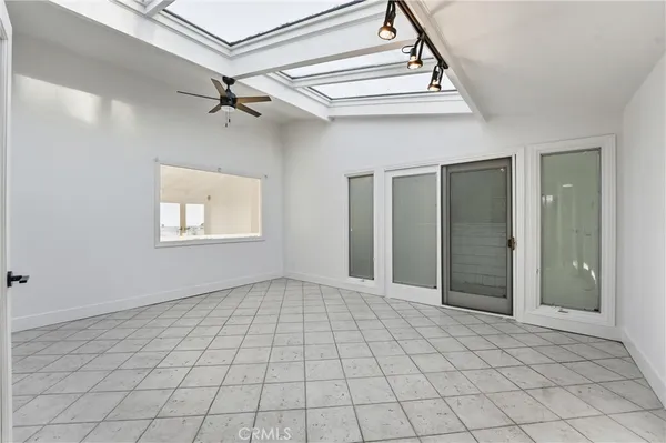 $9,950 | 424 Mendoza Terrace, Corona del Mar, CA 92625