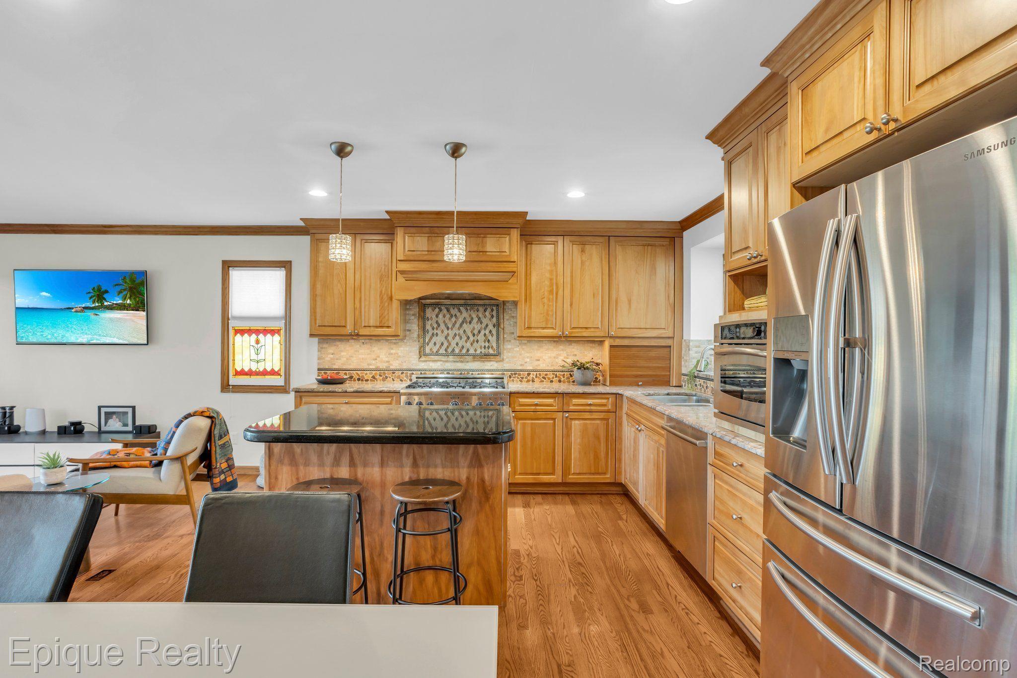 600 Heights Road Lake Orion, MI 48362 - Photo 10 of 50