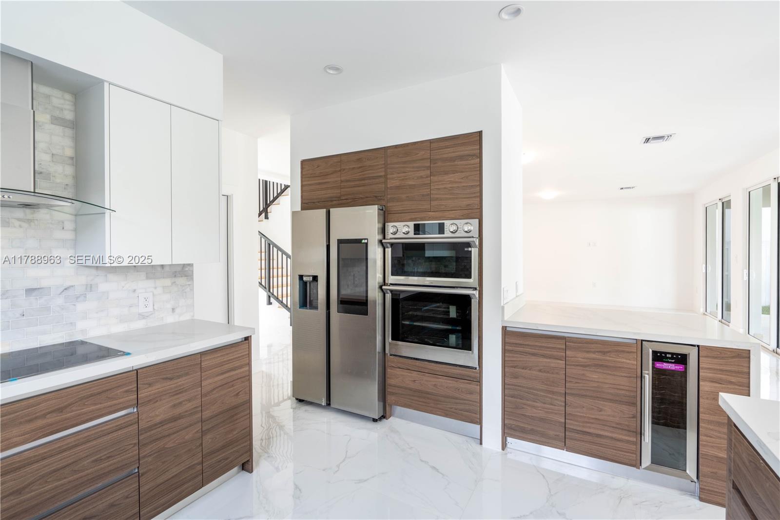 910 Southwest 24th Road Miami, FL 33129 - Photo 15 of 38