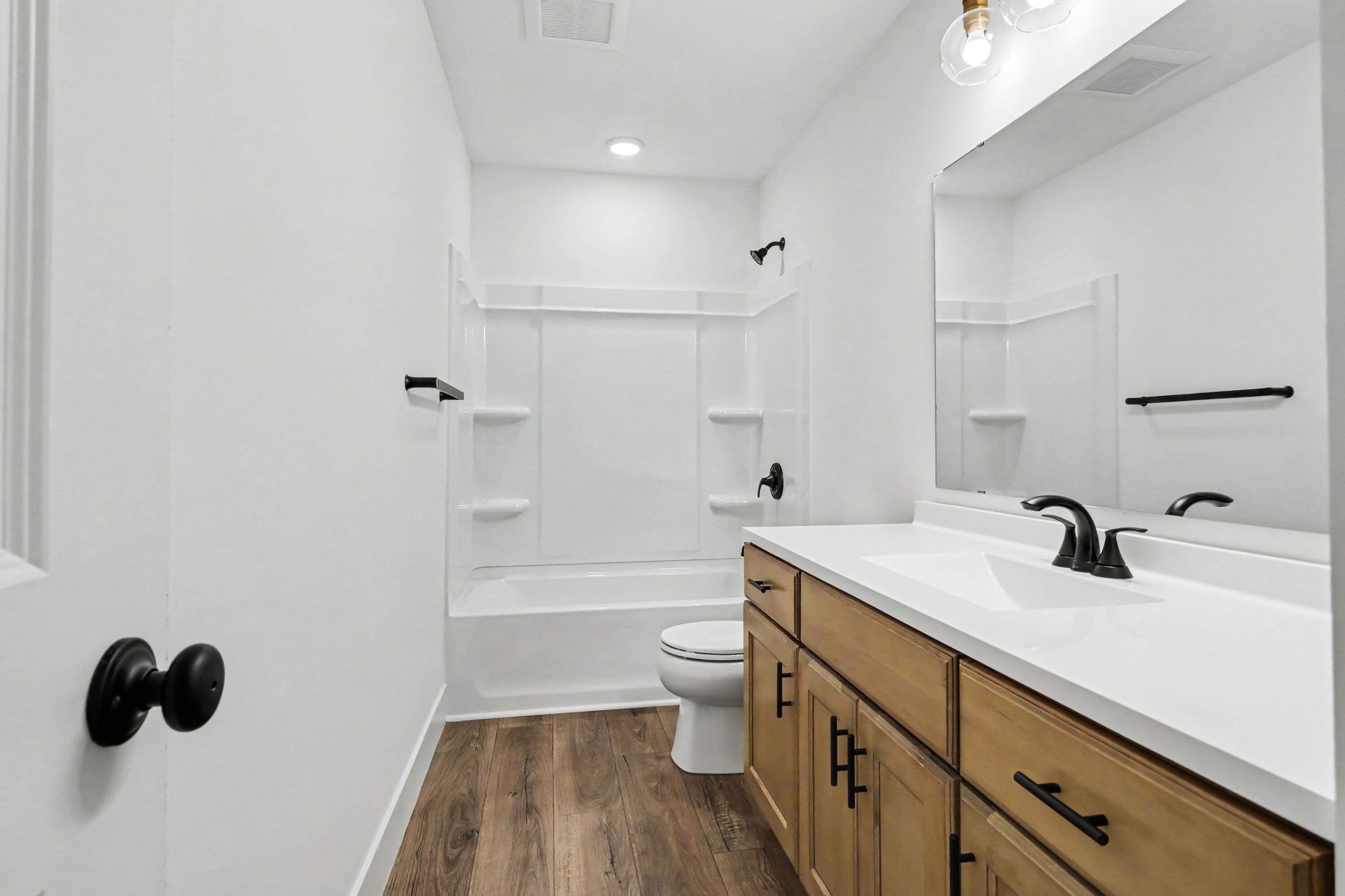 6237 Comiskey Road Stevensville, MI 49127 - Photo 26 of 38 25 APP083-E2700 9.0 Bath