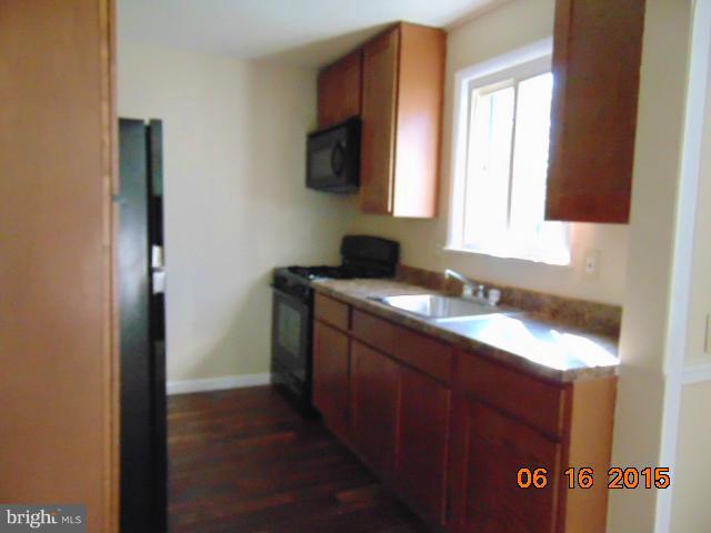 2537 Glencoe Road Baltimore, MD 21234 - Photo 5 of 12 Kitchen