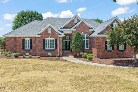 $675,000 | 5616 Maggie Run Lane, Fuquay-Varina, NC 27526