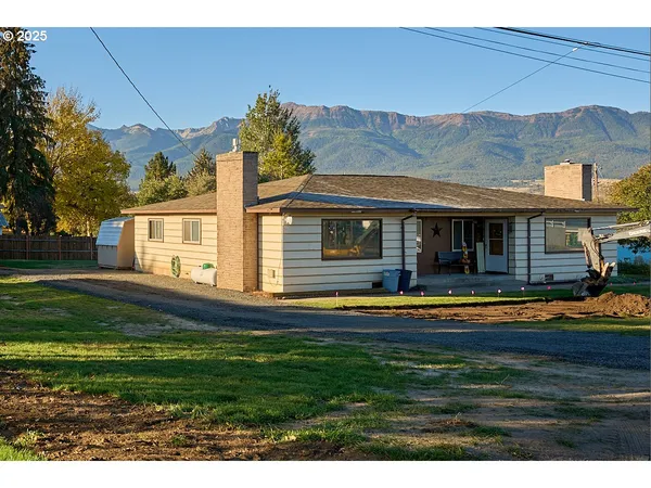 $375,000 | 304 East Park Street, Enterprise, OR 97828
