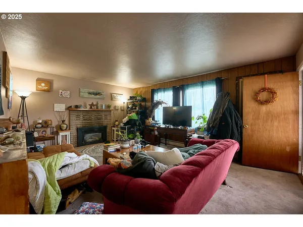 $375,000 | 304 East Park Street, Enterprise, OR 97828