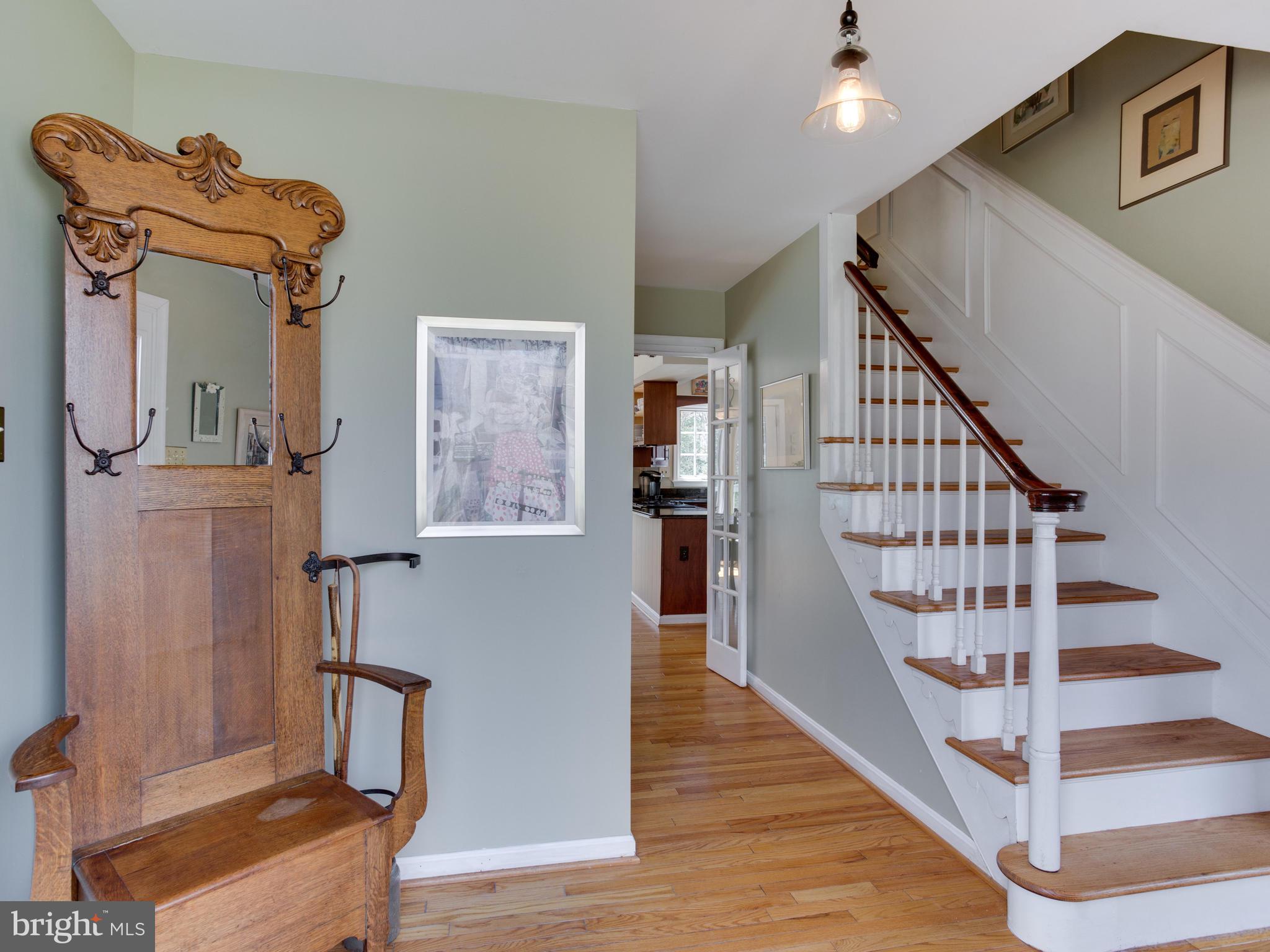10400 3 Doctors Road Dunkirk, MD 20754 - Photo 9 of 60 Beautiful Foyer & Staircase entry