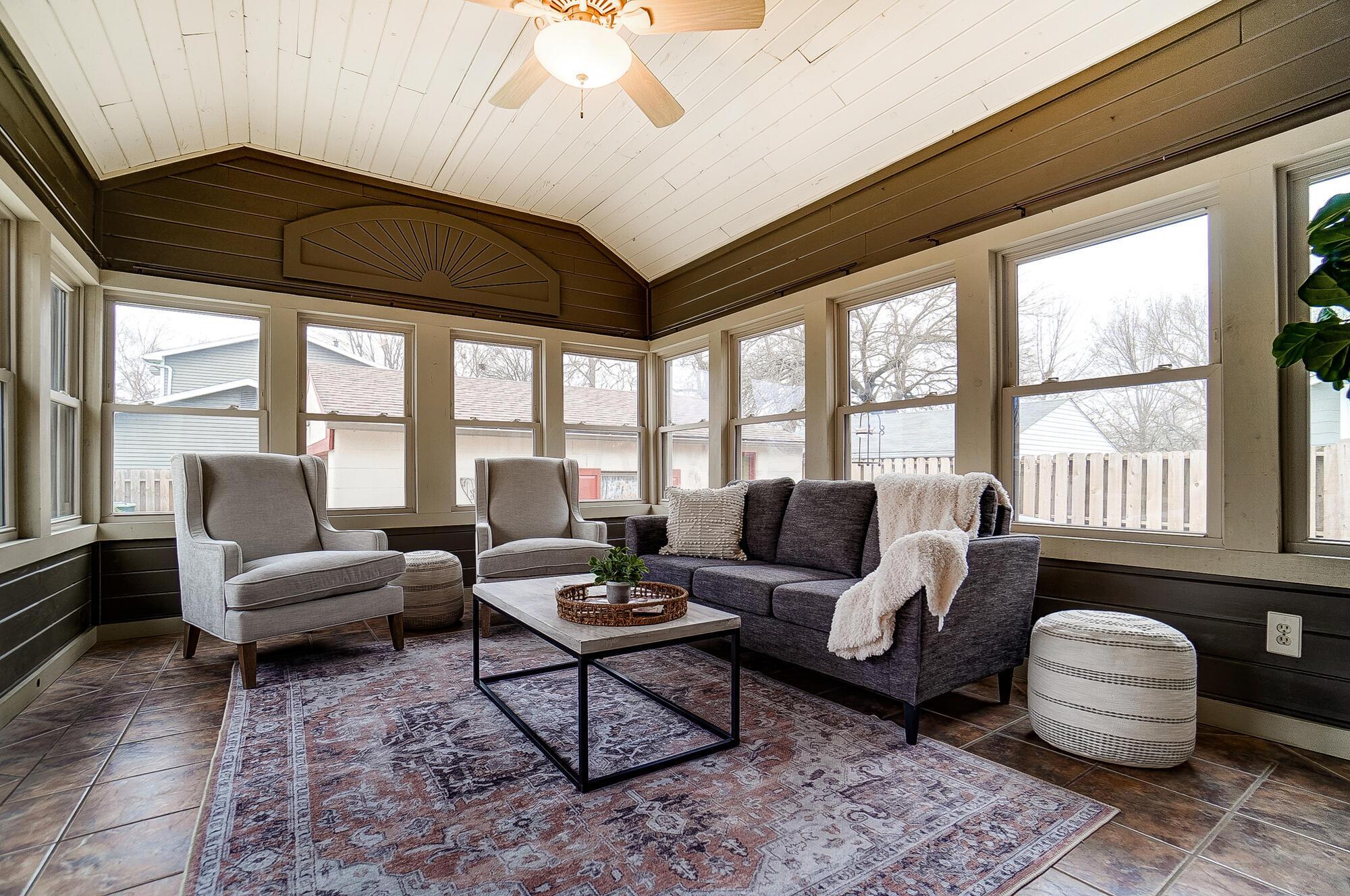 4084 Kenny Road Columbus, OH 43220 - Photo 6 of 63 Lovely Sunroom off kitchen and back deck - rear entrance.