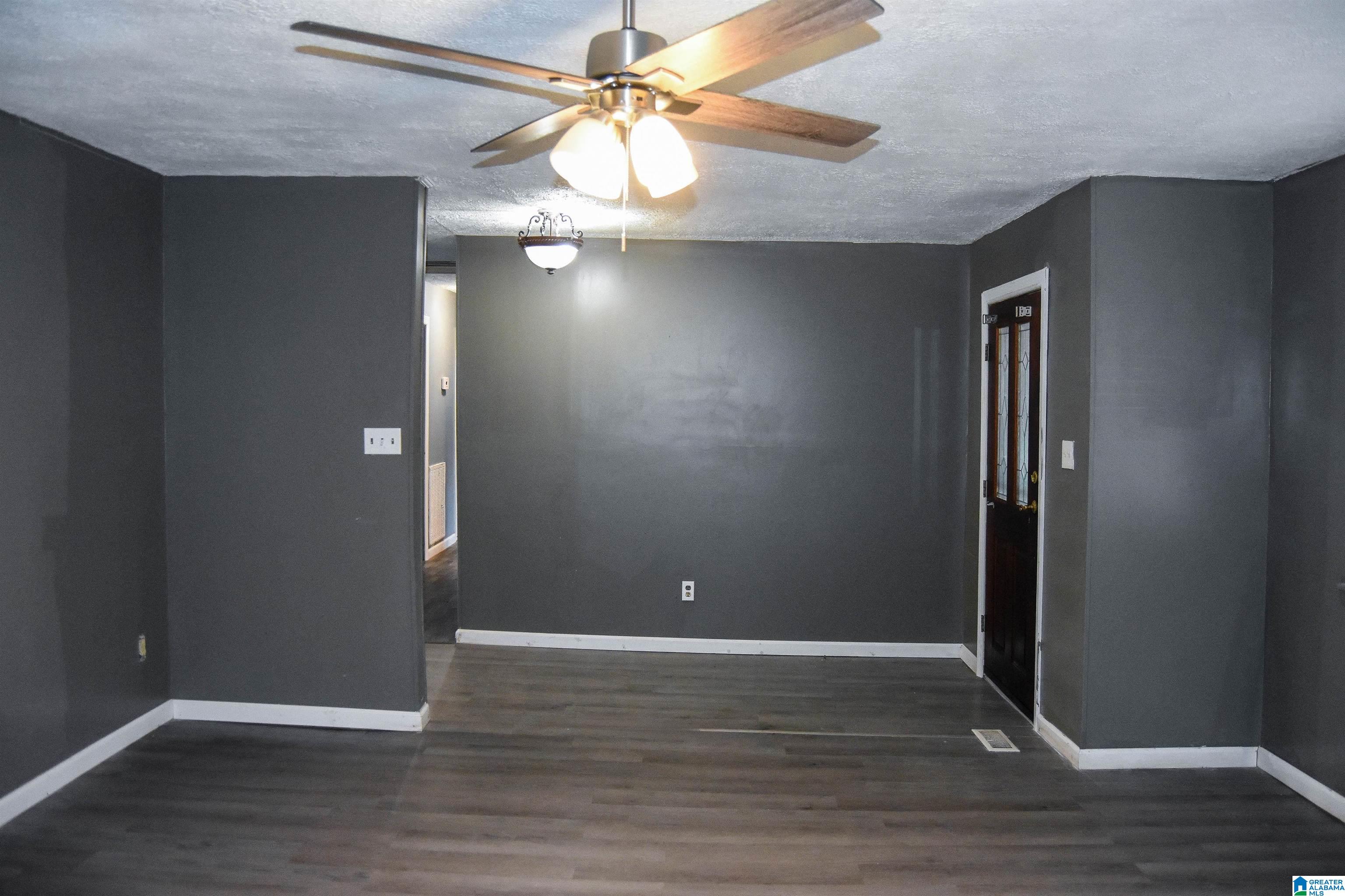 932 Parker Street Anniston, AL 36201 - Photo 9 of 37