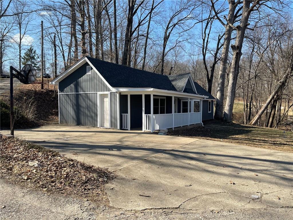 976 Rusty Ridge Martinsville, IN 46151 - Photo 2 of 19