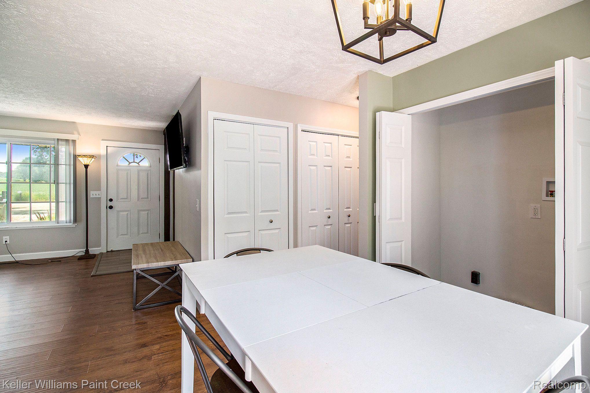 2226 Layton Road Fowlerville, MI 48836 - Photo 3 of 17 Gallery Image 3