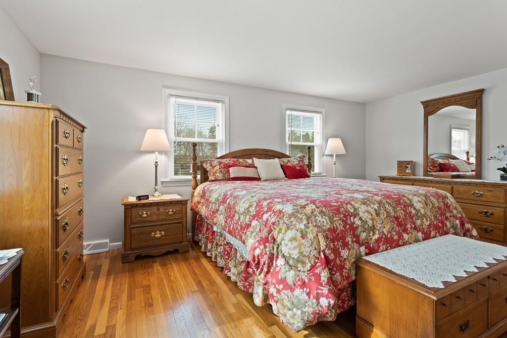 16 Black Pond Road Mansfield, MA 02048 - Photo 20 of 33 Gallery Image 20