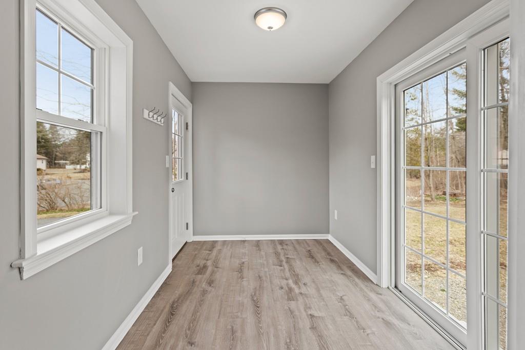 16 Black Pond Road Mansfield, MA 02048 - Photo 5 of 33 Gallery Image 5