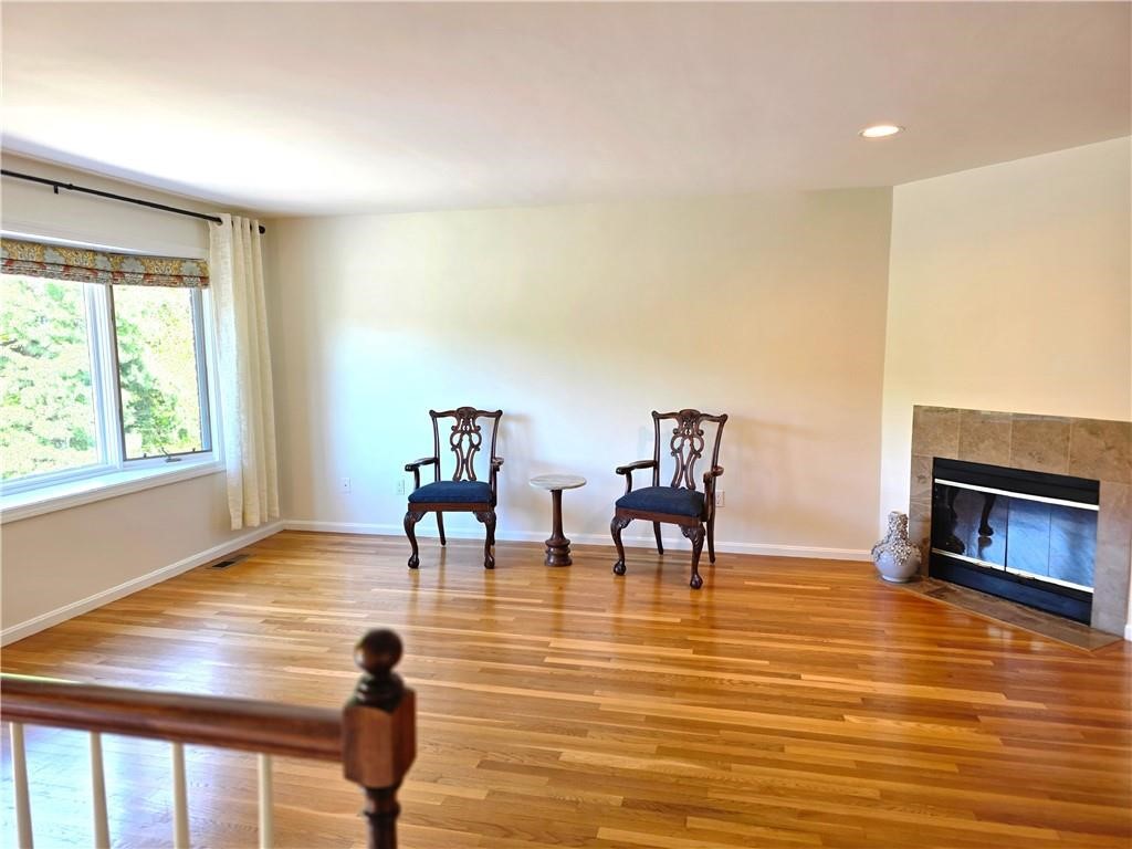 203 Dean Ridge Court Cranston, RI 02920 - Photo 7 of 27