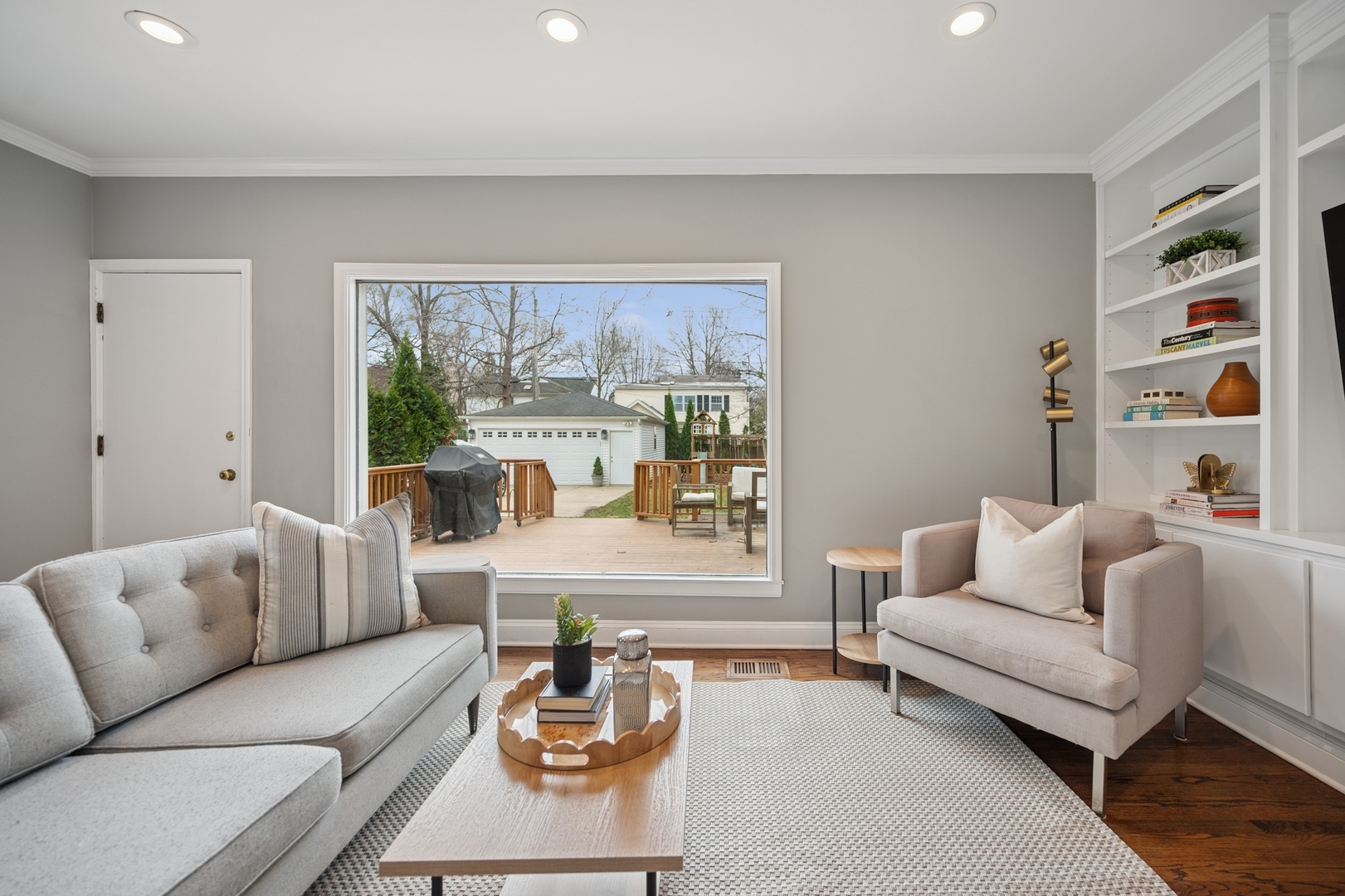 2145 Chestnut Avenue Wilmette, IL 60091 - Photo 19 of 38 a living room with furniture and a large window